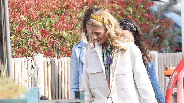 Η Τζένη Θεωνά &amp; ο Δήμος Αναστασιάδης σε σπάνια δημόσια εμφάνιση με τον γιο τους, Αρίωνα