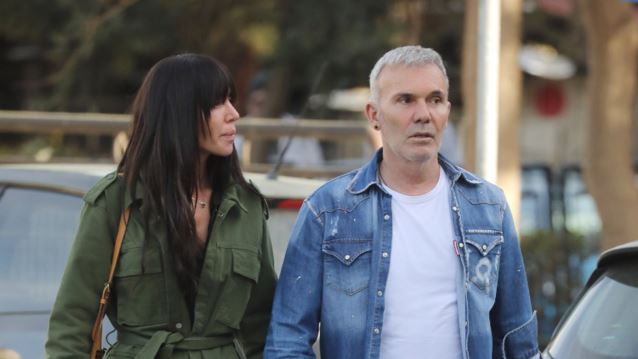 Ο Στέλιος Ρόκκος σε μια σπάνια δημόσια εμφάνιση με τη σύζυγό του, Λελέ Γκόφα