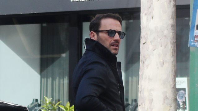 Ο Νίκος Βέρτης σε σπάνια καθημερινά στιγμιότυπα