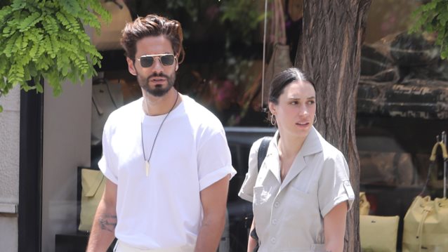 Ο Γιώργος Καράβας σε καθημερινές στιγμές με τη Ραφαέλα Ψαρρού