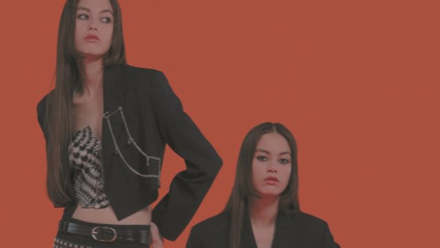 Go Punk | Η συλλογή της Bershka που επαναφέρει το πανκ στιλ των 70s