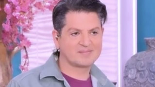 Γιάννης Πουλόπουλος: "Οι γονείς μου δεν ρώτησαν ποτέ για τον σεξουαλικό μου προσανατολισμό από διακριτικότητα"