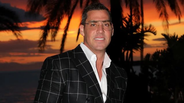 Τζώρτζης Μονογυιός: Σε άσχημη κατάσταση η σύζυγός του στο 40ήμερο μνημόσυνο στη Μύκονο