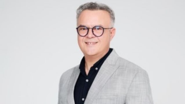 O Μιχάλης Ρέππας διαψεύδει το &quot;Πάμε Δανάη&quot;: &quot;Δεν ισχύει ότι θα αντικαταστήσω στο θέατρο τον κύριο Χατζηπαναγιώτη&quot;