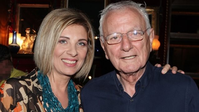 Η σύζυγος του Κώστα Χαρδαβέλλα ξεκαθαρίζει για την αιτία θανάτου του: "Δεν έφυγε από τον καρκίνο"