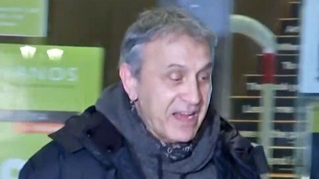 Νέο ξέσπασμα του Γιώργου Νταλάρα κατά των ρεπόρτερ – "Μπράβο, θα χαίρονται οι δικοί σας γι’ αυτό που κάνετε"