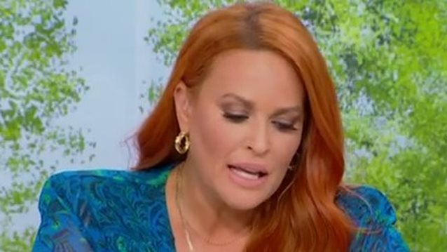 Η σπάνια &amp; συγκινητική αναφορά της Σίσσυς Χρηστίδου στην αποβολή της: &quot;Έκλαψα με πάρα πολλές γυναίκες που δεν ήξερα - Το λέω και συγκινούμαι...&quot;