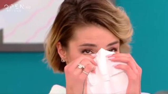 Λύγισε η Κάτια Ταραμπάνκο on air για τον πόλεμο στην Ουκρανία