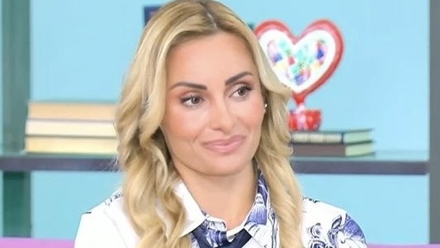 Βασιλική Μιλλούση: &quot;Στο σπίτι δεν τηγανίζουμε και δεν μπαίνει σοκολάτα - Ξεκίνησαν τα πάρτι και χαλάνε τα παιδιά&quot;