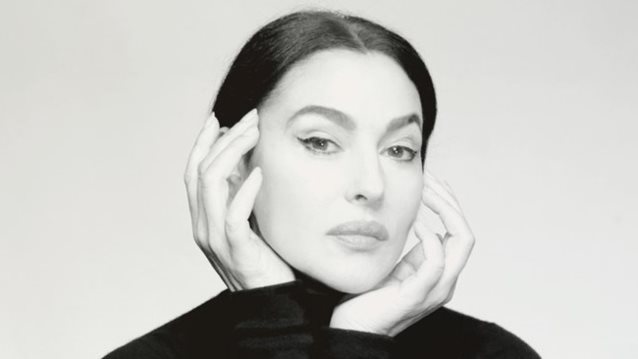 H Monica Bellucci μιλάει στη Madame Figaro λίγο πριν υποδυθεί τη Μαρία Κάλλας στο Ηρώδειο