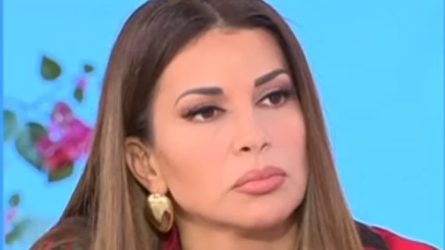 Ελένη Χατζίδου: &quot;Δεν συμφωνώ καθόλου με αυτό που έκανε ο Μικρούτσικος - Προσέβαλε την Καινούργιου στον αέρα&quot;