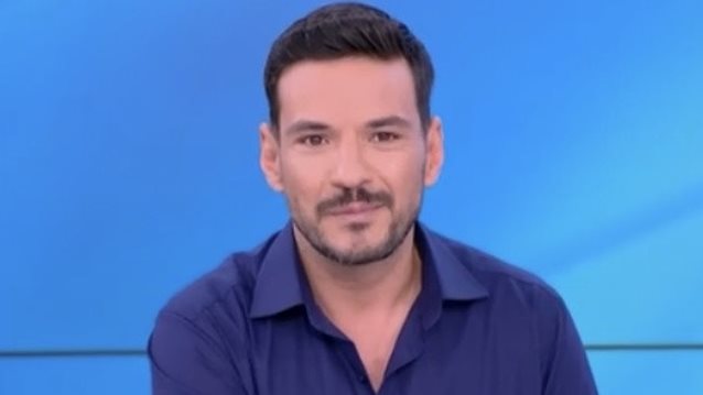 Κώστας Τσουρός: "Κάποτε είχα μία περίπτωση stalker, πήγαινε στα μαγαζιά που έβγαινα και ζήταγε το τηλέφωνό μου"