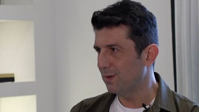 Μιχάλης Οικονόμου: &quot;Αν συμβεί το οτιδήποτε στον σύντροφό μου, το παιδί μας μπορεί να το πάρει η πρόνοια&quot;