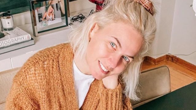 Καλοκαίρι στο γραφείο | Πώς θα δημιουργήσεις ένα κομψό σύνολο σύμφωνα με τη Χριστίνα Κοντοβά