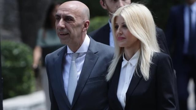 Γιάννης Μπρατάκος &amp; Έλενα Ράπτη παντρεύτηκαν υπό άκρα μυστικότητα