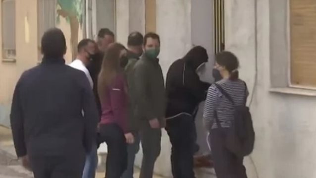 Έρευνα στο σπίτι της Ρούλας Πισπιρίγκου: Παρουσία Εισαγγελέα ψάχνουν στοιχεία για την προμήθεια της κεταμίνης