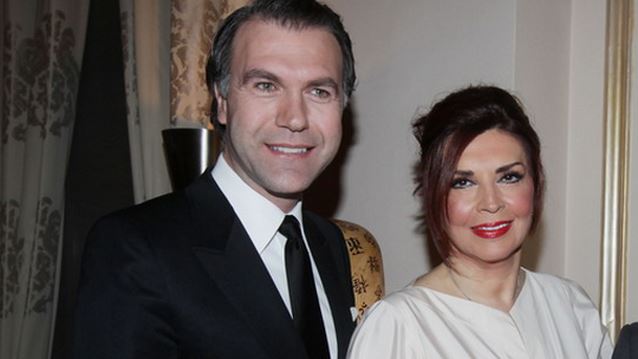 Όταν η Μιμή Ντενίση παντρεύτηκε τον Σωτήρη Πολύζο με παρανυφάκι την 8χρονη κόρη της Μαριτίνα