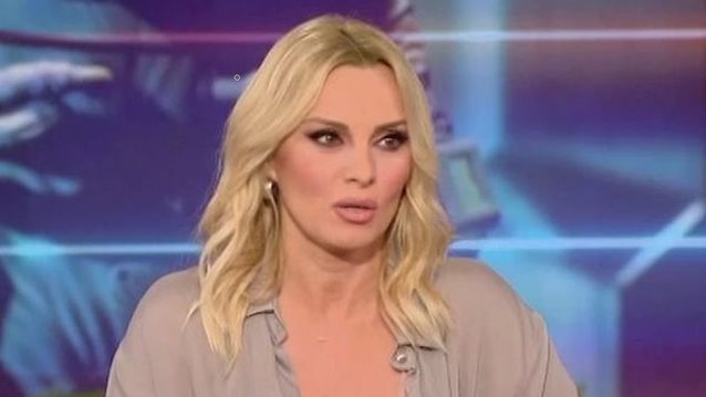 Πέγκυ Ζήνα: "Κατά καιρούς περνάμε κρίσεις στη σχέση μας με τον Γιώργο, αλλά έχουμε κάτι που μας ενώνει"