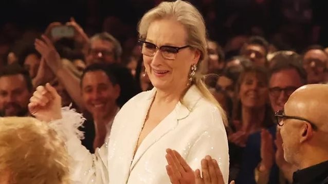 Meryl Streep | Η αργοπορημένη είσοδος στα Grammys 2024 δεν πέρασε απαρατήρητη