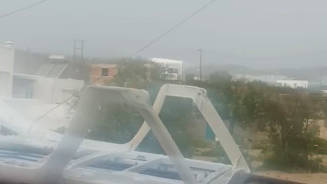 Η κακοκαιρία σφυροκοπά και τη Σαντορίνη: Κατολισθήσεις στο λιμάνι και διακοπές ρεύματος - Η πρόγνωση για όλη τη χώρα