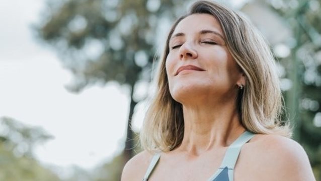 Οι 10 αλλαγές που μπορούμε να κάνουμε στη ζωή μας για να μειώσουμε τους θανάτους από καρκίνο κατά 40%