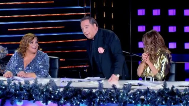 J2US | Το απρόοπτο on air με την καρέκλα του Σταμάτη Φασουλή - Τι συνέβη;