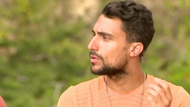 Survivor | Ο Σάκης εκτός εαυτού με τον James: "Μάθε να μιλάς γιατί είσαι 24 χρονών και δεν ξέρεις"