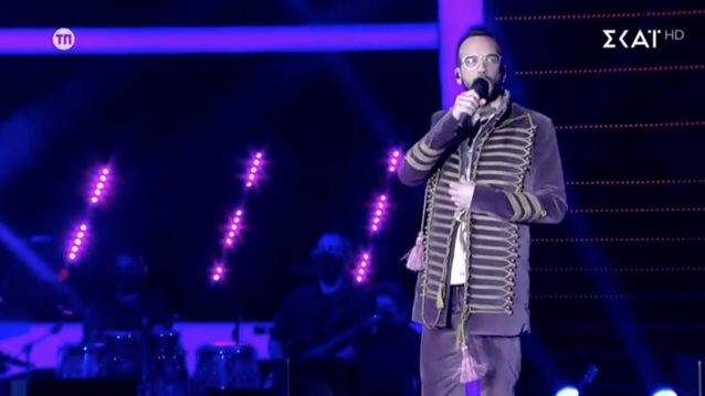 Ο Πάνος Μουζουράκης ερμήνευσε το νέο τραγούδι του στο Τhe Voice!