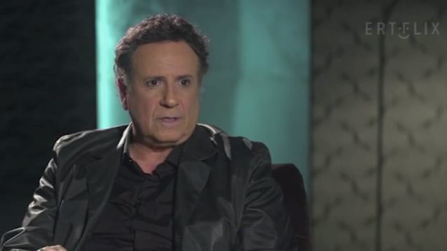 Ο Χάρης Ρώμας εξηγεί πώς πήρε την απόφαση για το νέο Καφέ της Χαράς