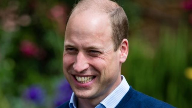 Η φωτογραφία του Πρίγκιπα William με το αξεσουάρ που οι Royals δεν επιτρέπεται συχνά να κρατούν