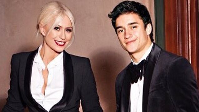 Η Μαρία Μπακοδήμου ποζάρει χωρίς ίχνος μακιγιάζ με τον γιο της, Άρη