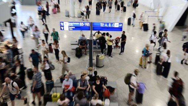 Οι top προορισμοί σε Ελλάδα και εξωτερικό για τα τριήμερα Καθαράς Δευτέρας και 25ης Μαρτίου