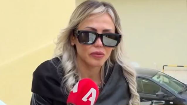 Απαρηγόρητη η Άννα Φλωρινιώτη στο μνημόσυνο του αδελφού της: &quot;Τον βλέπω κάθε μέρα στον ύπνο μου&quot;