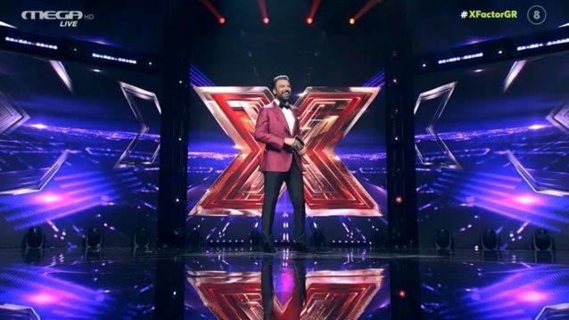 &quot;X-Factor&quot; | Ο ημιτελικός ξεκίνησε! Δείτε την εντυπωσιακή έναρξη με το κατακόρυφο του Ανδρέα Γεωργίου