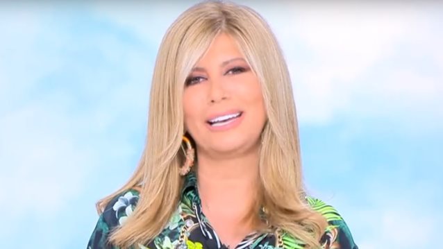 Συγκινημενη η Ζηνα Κουτσελινη στο φιναλε της εκπομπης: "Οι φωτεινες αγκαλιες σας με κανουν να κοιμαμαι ησυχη"