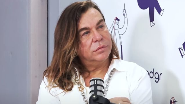 Τρύφωνας Σαμαράς: Άργησα να βρεθώ ερωτικά με άντρα, το έκανα μετά τα 20 γιατί μέσα μου έλεγα "όχι, είμαι αγόρι"