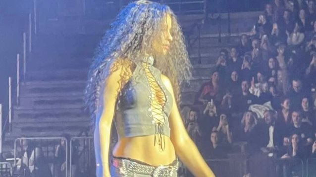 Madwalk 2024 | Η sexy εμφάνιση της Ελένης Φουρέιρα στην έναρξη του show