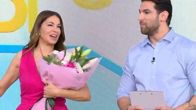 Οι ευχές του Ετεοκλή Παύλου στην Ελένη Χατζίδου: "Γιορτάζει όλη η πλάση, γιορτάζει ο κόσμος μου" - Το on air φιλί