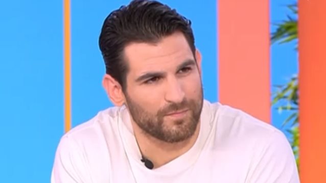 Συγκλονίζει ο Ετεοκλής Παύλου: "Ο πατέρας μου πέθανε στα χέρια μου όταν ήμουν επτά χρονών"