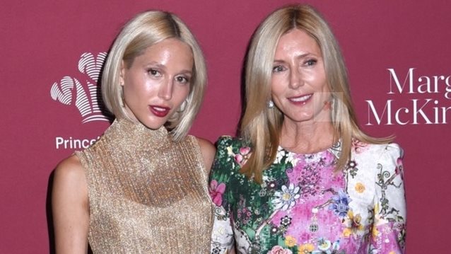 Μαρί Σαντάλ - Μαρία Ολυμπία: Στιλάτες στο οικοτροφείο του Αριστείδη - Σταύρου - Τα φορέματα, οι μπαλαρίνες και οι εσπαντρίγες τους