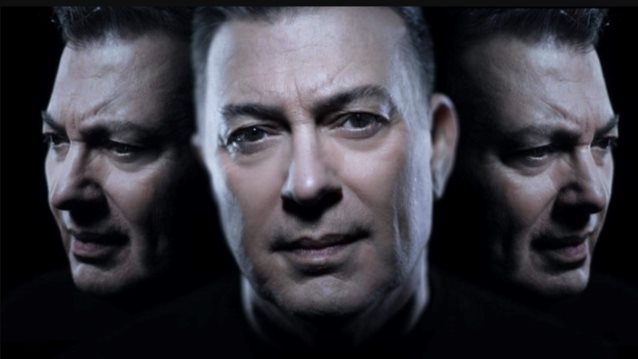 Ο Νίκος Μακρόπουλος...  &quot;Τα’ αλλάζει όλα&quot;