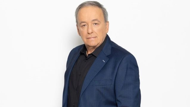 Ο Ανδρέας Μικρούτσικος μέσα από το νοσοκομείο: "Έκανα επέμβαση, κινδύνευα από σηψαιμία"