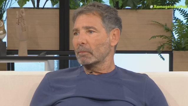 Θοδωρής Αθερίδης: "Με τη Σμαράγδα δεν ήταν τύχη. Η ζωή τα φέρνει που γνωρίζονται δύο άνθρωποι την ώρα που έχουν κοινές ανάγκες"