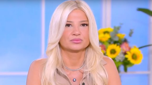 Φαίη Σκορδά: "Με συγχωρείτε, αυτή τη στιγμή τρέμω - Μου έστειλε κάποια μηνύματα..."