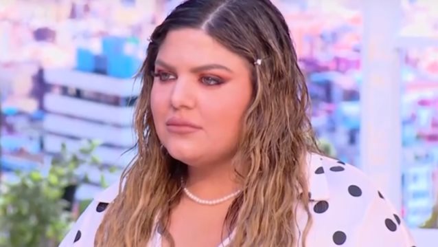 Δανάη Μπάρκα: &quot;Μην γκουγκλάρεις το όνομά μου αυτό τον καιρό, βγάζει κάτι φίλους μου&quot;