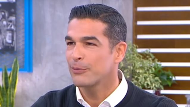 Νίκος Αναδιώτης: &quot;Η ομοφυλοφιλία είναι αμαρτία&quot; – Η εμφάνιση του στο συλλαλητήριο κατά της τεκνοθεσίας από ομόφυλα ζευγάρια