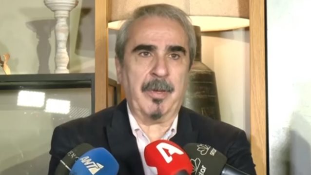 Βαγγέλης Περρής: &quot;Η Κατερίνα Καινούργιου δεν ήθελε να μιλήσει για τον Φίλιππο Τσαγκρίδη και τη Δανάη Μπάρκα και μετά μίλησε για αυτό&quot;