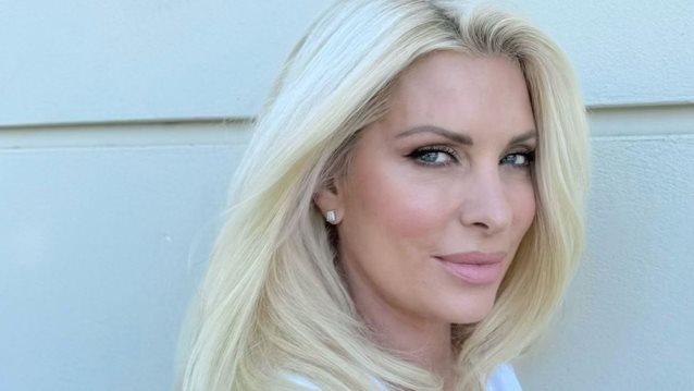 Ελένη Μενεγάκη | Αυτή είναι η αλήθεια για το κανάλι στο YouTube με το όνομά της