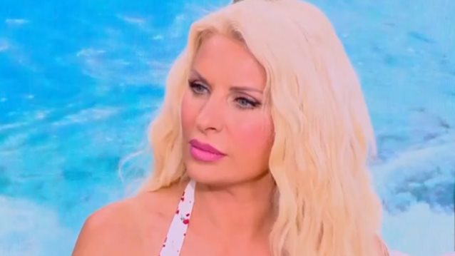 Ελένη Μενεγάκη: &quot;Καταλαβαίνω τη Ζέτα Μακρυπούλια - Ανοίγεις τηλεόραση και λέει ο καθένας τι πιστεύει για σένα&quot;