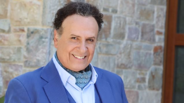 Η ατάκα του Χάρη Ρώμα για τον Μάρκο Σεφερλή: &quot;Εγώ έχω παίξει στην Επίδαυρο, το εύχομαι και σε εκείνον&quot;